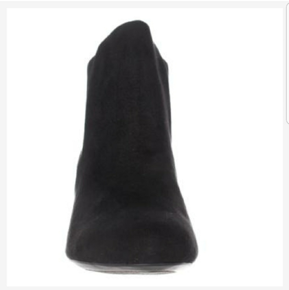 BCBGeneration Dolan Heeled Chelsea Ankle Boot - Picture 7 of 8